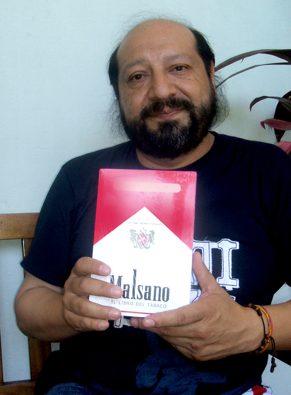 El caricaturista mexicano Arturo Kemchs