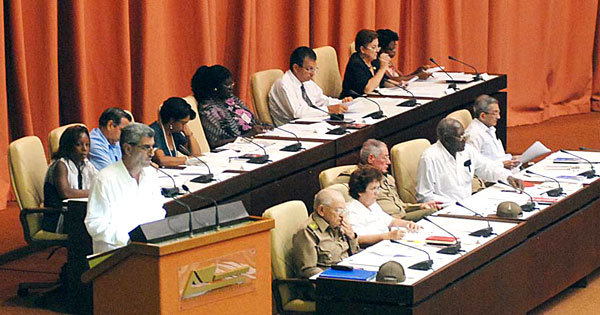 César Ignacio Arocha, ministro cubano de Transporte