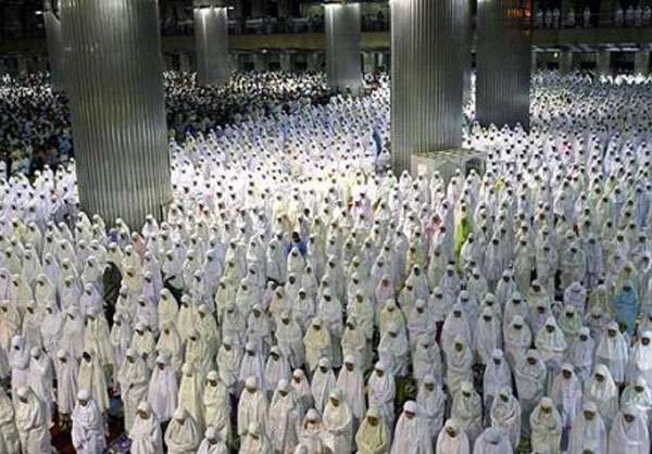 Millones de musulmanes comienzan Ramadán