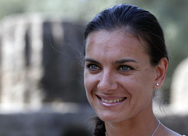 Isinbayeva volverá a las pistas en febrero