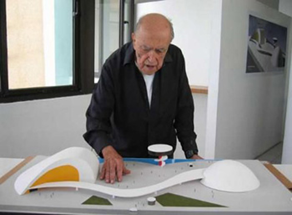 Arquitecto brasileño Oscar Niemeyer