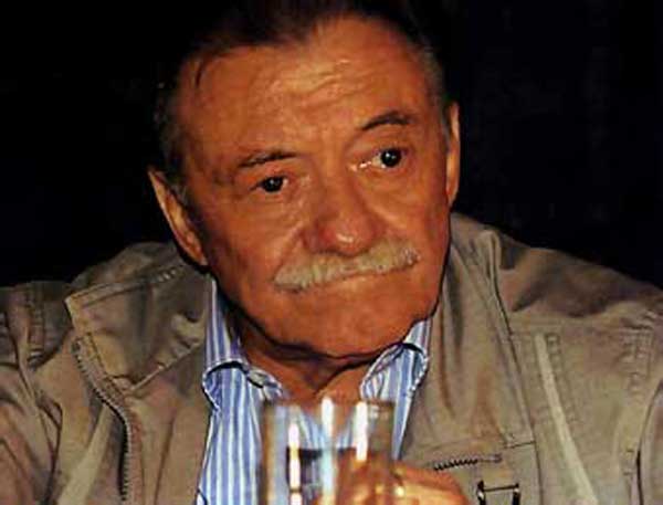  Mario Benedetti