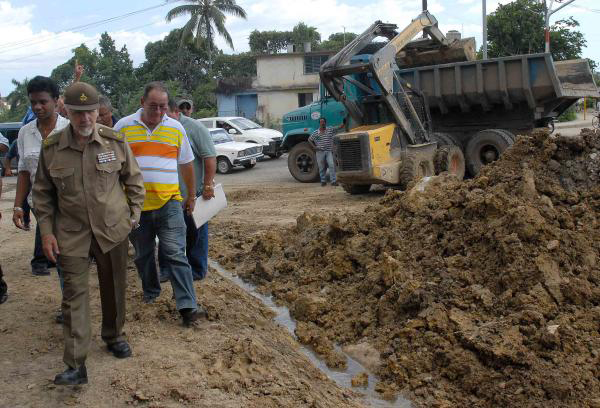 Destaca vicepresidente cubano avances de acueducto de Santiago de Cuba