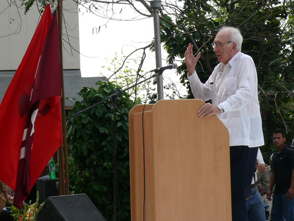 Presentan libro sobre Juan Pedro Carbó Serviá