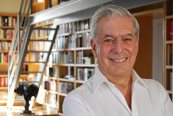 Recibe Mario Vargas Llosa Premio Nobel de Literatura