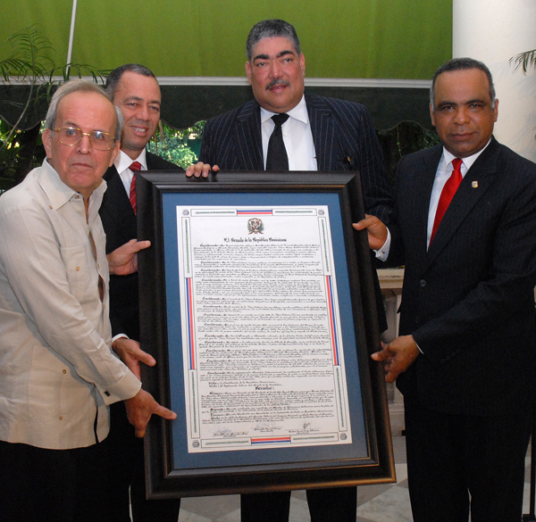 Senadores dominicanos piden a Obama liberación de los Cinco