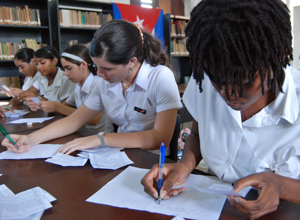 Jóvenes estudiantes