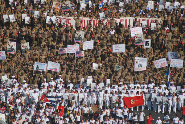 Revista Militar y desfile popular en la Plaza de la Revolución 