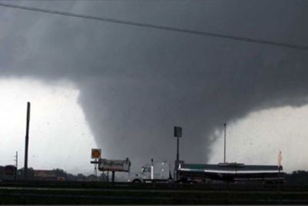 Tornado en sureste de EE.UU.