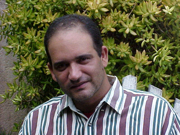 El escritor Carlos Esquivel