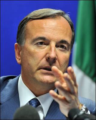 Ministro de Asuntos Exteriores italiano Franco Frattini