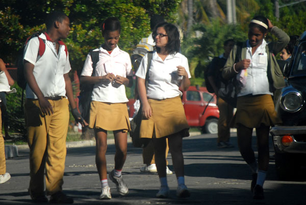 Jóvenes de Secundaria Básica