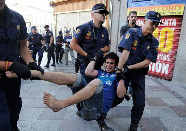 Manifestantes de la madrileña Puerta del Sol