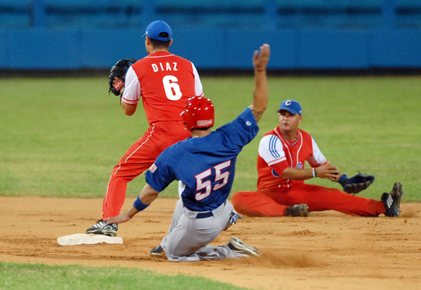 Tope beisbolero Cuba-Puerto Rico