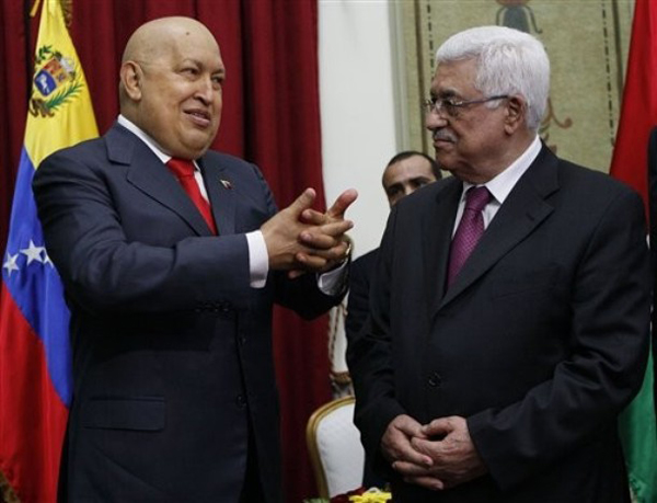 El Presidente Hugo Chávez conversa con Abbas