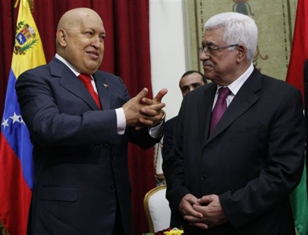 El Presidente Hugo Chávez conversa con Abbas