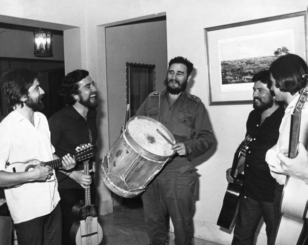 Fidel y grupo chileno Quilapayun