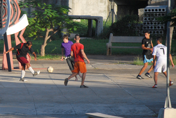 Fútbol en la calle