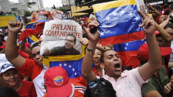 Apoyo al presidente Chávez