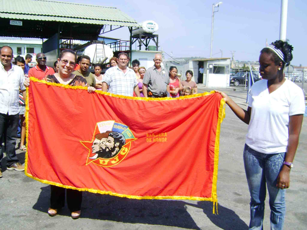 Bandera de Honor de la UJC