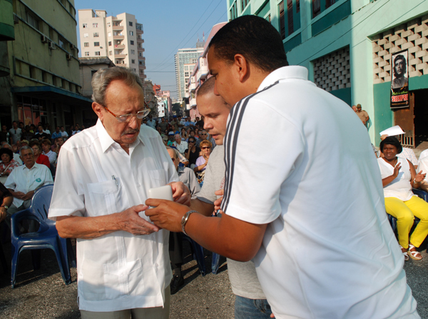 Moneda Aniversario 50 de la Unión de Jóvenes Comunistas