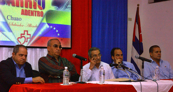 Encuentro con representantes de las misiones cubanas en Venezuela