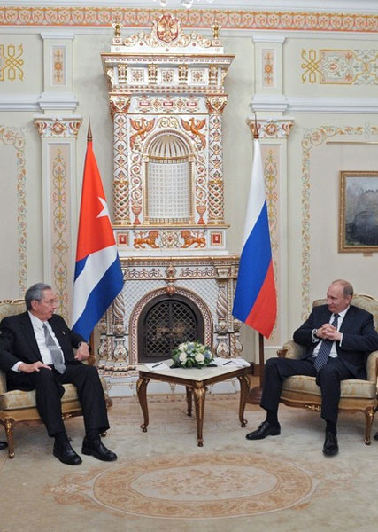 Raúl Castro y Vladimir Putin