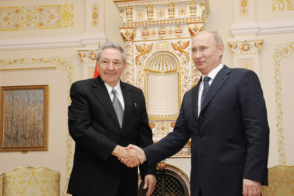 Raúl Castro y Vladimir Putin