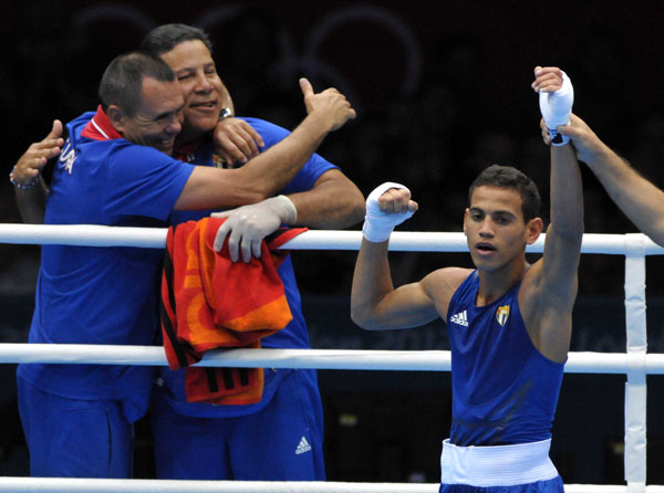 Robeisys Ramírez celebra