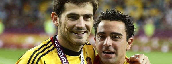 Iker Casillas y Xavi Hernández