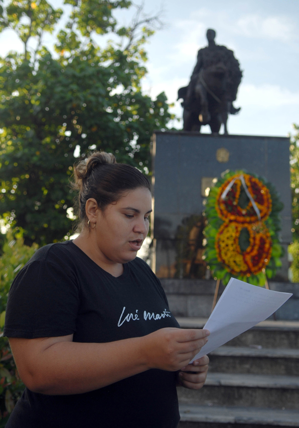 Jóvenes cubanos apoyan las elecciones en Venezuela