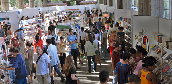 Invitación a abrir los libros