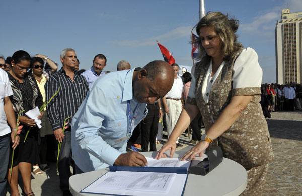 Firman Código de Ética auditores cubanos 