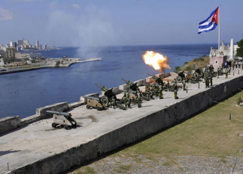 Salvas de artillería en Cuba 