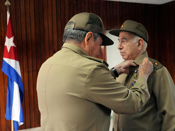 Raúl Castro Ruz y José Ramón Machado Ventura