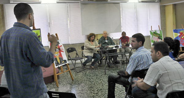 Diálogo en el Pabellón Cuba