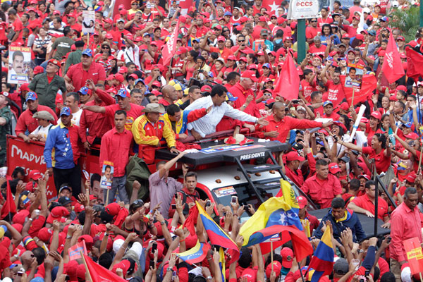 Venezolanos en Caracas