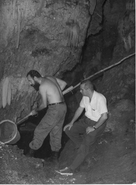 Cueva del Juanelo Piedra