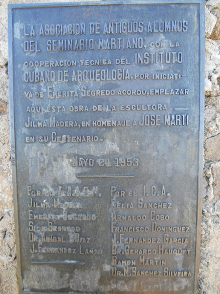 Busto de José Martí en el Pico Turquino