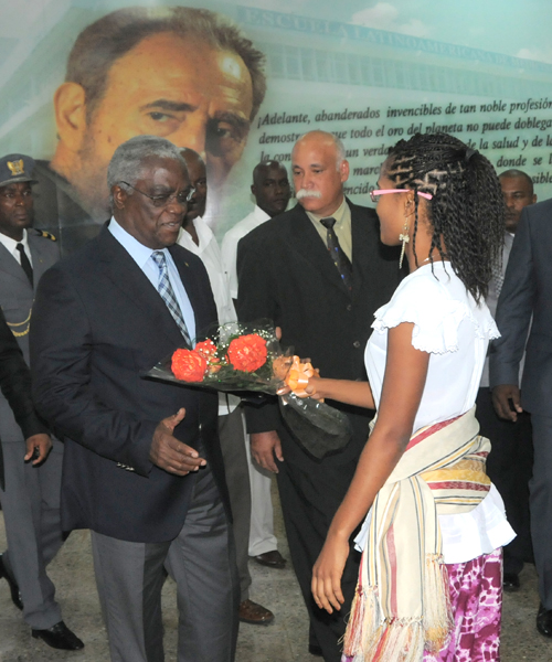 Presidente de Sao Tomé y Príncipe visita la ELAM