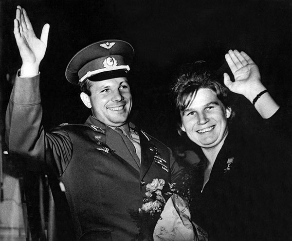 Yuri Gagarin y Valentina Tereshkova