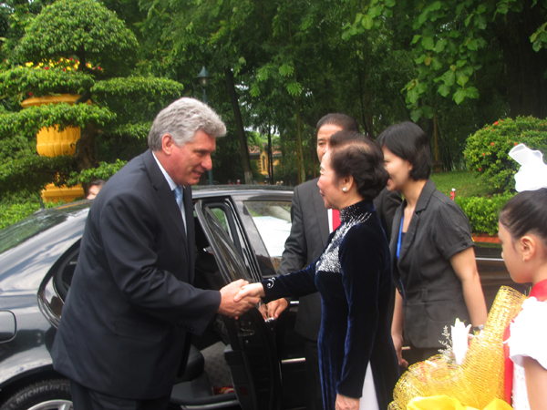 Encuentro entre la vicepresidenta de Vietnam, Nguyen Thi Doan, y el primer vicepresidente de Cuba, Miguel Díaz-Canel Bermúdez