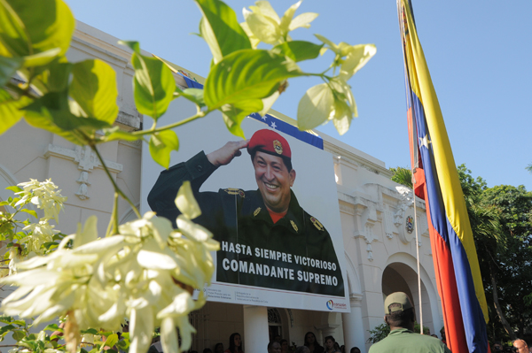 Puertas abiertas en la embajada de Venezuela en Cuba por cumpleaños 59 de Chávez