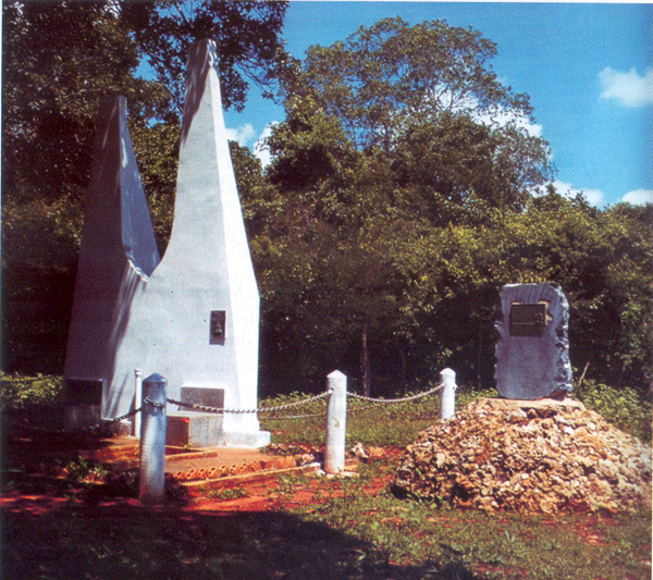 Monumento a la expedición de Juan Rius Rivera 