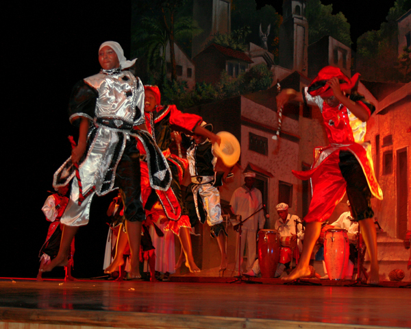 Compañía de Danzas Tradicionales de Cuba JJ