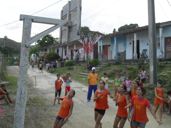 Cancha de baloncesto rústica