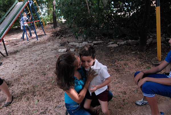 Escuela especial para niños con autismo, Dora Alonso