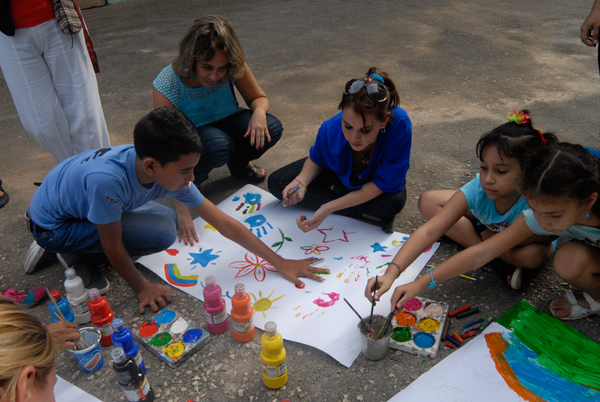 Escuela especial para niños con autismo, Dora Alonso