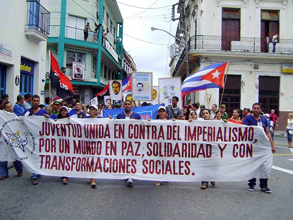 Jóvenes matanceros marcharon por la céntrica calle Milanés