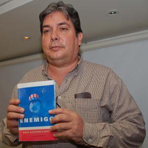 Presentan el libro Enemigo